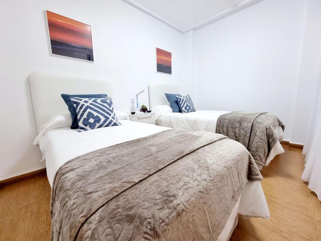 Apartment Modern At 150m From Playa Del Cura At Torrevieja